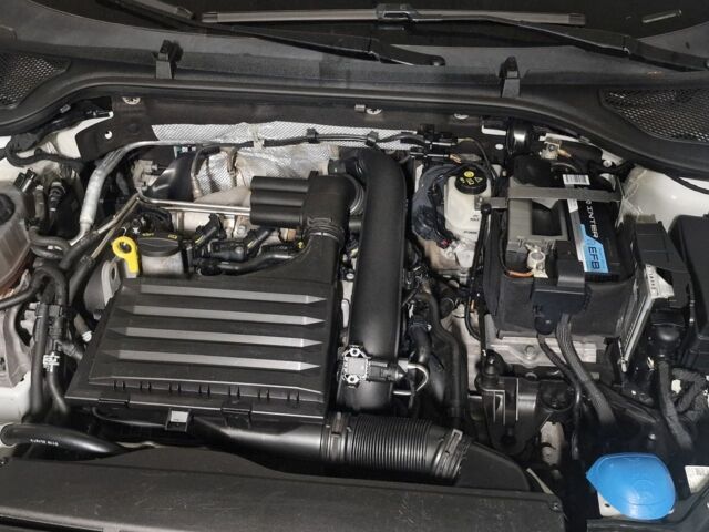 Белый Шкода Октавия, объемом двигателя 1.4 л и пробегом 214 тыс. км за 17500 $, фото 4 на Automoto.ua