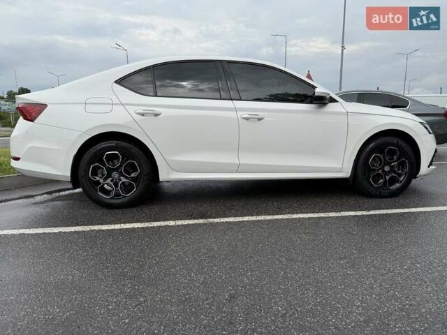 Белый Шкода Октавия, объемом двигателя 1.5 л и пробегом 67 тыс. км за 21500 $, фото 21 на Automoto.ua