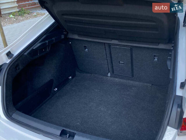 Білий Шкода Октавія, об'ємом двигуна 2 л та пробігом 160 тис. км за 27999 $, фото 62 на Automoto.ua