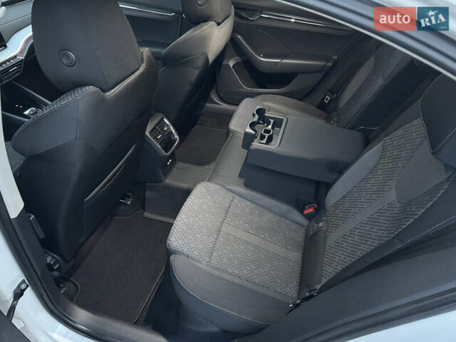 Белый Шкода Октавия, объемом двигателя 1.97 л и пробегом 243 тыс. км за 21500 $, фото 71 на Automoto.ua