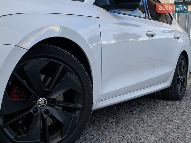 Білий Шкода Октавія, об'ємом двигуна 2 л та пробігом 160 тис. км за 27999 $, фото 8 на Automoto.ua