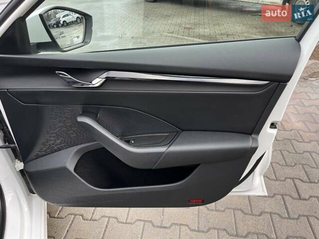 Білий Шкода Октавія, об'ємом двигуна 1.4 л та пробігом 124 тис. км за 19824 $, фото 30 на Automoto.ua