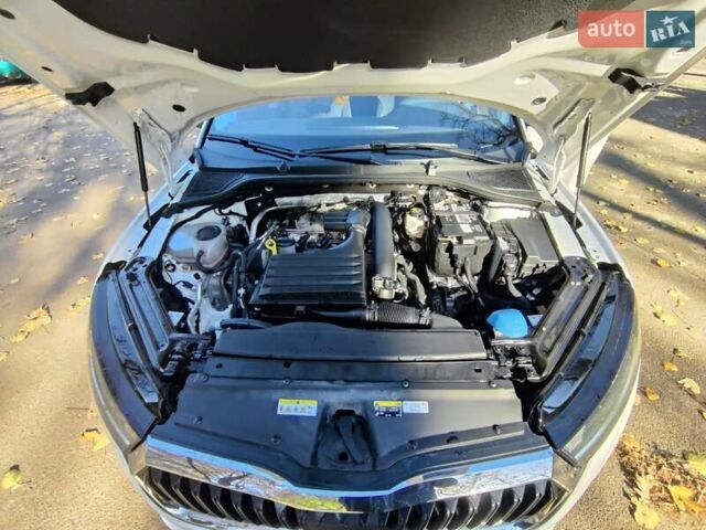 Белый Шкода Октавия, объемом двигателя 1.4 л и пробегом 107 тыс. км за 17900 $, фото 17 на Automoto.ua