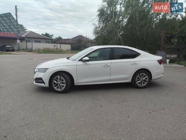 Белый Шкода Октавия, объемом двигателя 0 л и пробегом 109 тыс. км за 22000 $, фото 2 на Automoto.ua