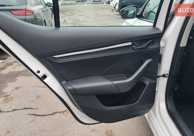 Белый Шкода Октавия, объемом двигателя 1.4 л и пробегом 98 тыс. км за 17990 $, фото 32 на Automoto.ua