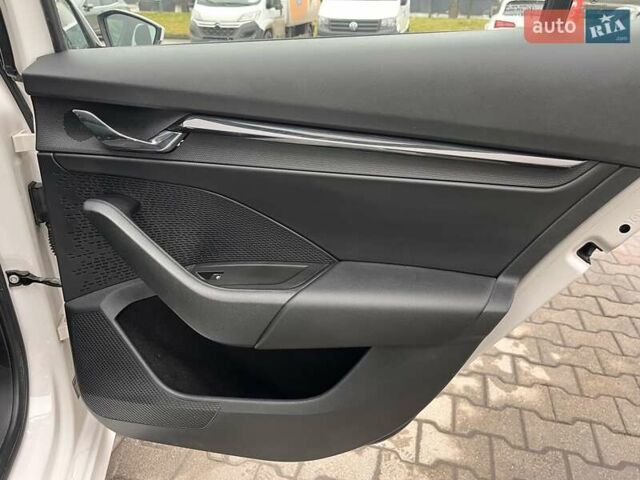 Білий Шкода Октавія, об'ємом двигуна 1.4 л та пробігом 117 тис. км за 18518 $, фото 28 на Automoto.ua