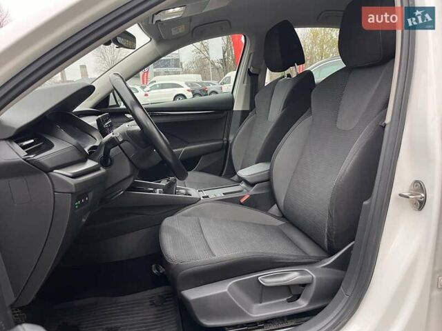 Білий Шкода Октавія, об'ємом двигуна 1.4 л та пробігом 117 тис. км за 18518 $, фото 18 на Automoto.ua