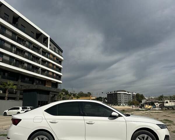 Білий Шкода Октавія, об'ємом двигуна 1.4 л та пробігом 65 тис. км за 25500 $, фото 7 на Automoto.ua