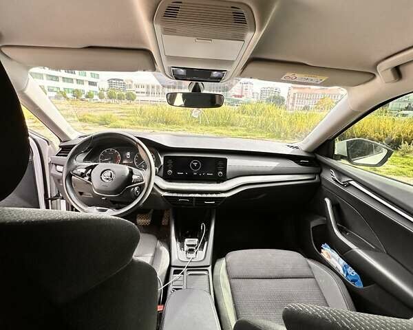 Білий Шкода Октавія, об'ємом двигуна 1.4 л та пробігом 65 тис. км за 25500 $, фото 1 на Automoto.ua