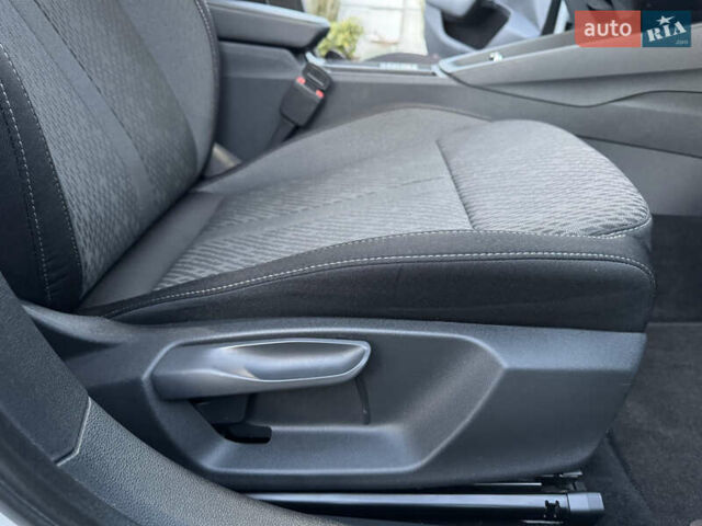 Белый Шкода Октавия, объемом двигателя 1.97 л и пробегом 243 тыс. км за 21500 $, фото 64 на Automoto.ua