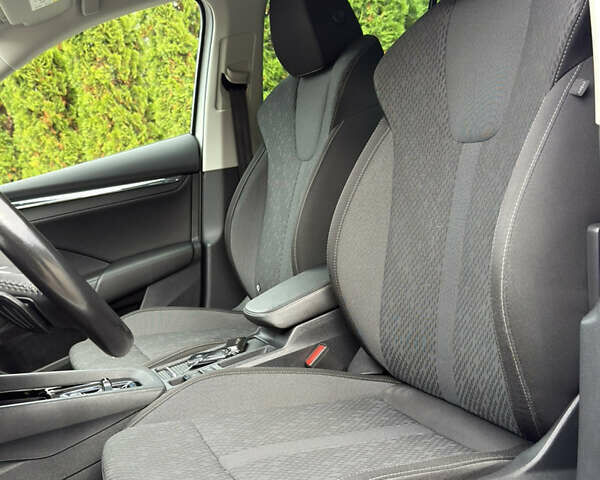 Белый Шкода Октавия, объемом двигателя 1.97 л и пробегом 177 тыс. км за 19999 $, фото 36 на Automoto.ua