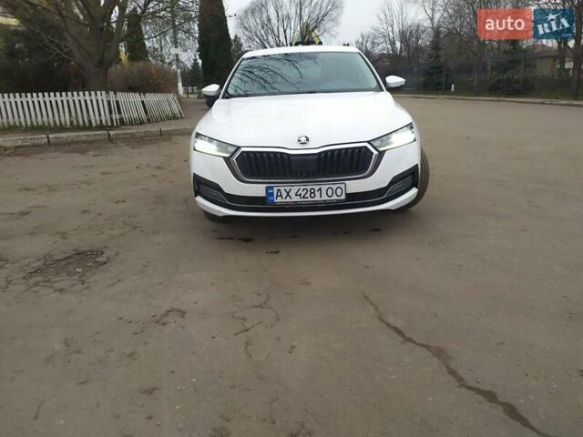 Білий Шкода Октавія, об'ємом двигуна 1.97 л та пробігом 103 тис. км за 19300 $, фото 2 на Automoto.ua