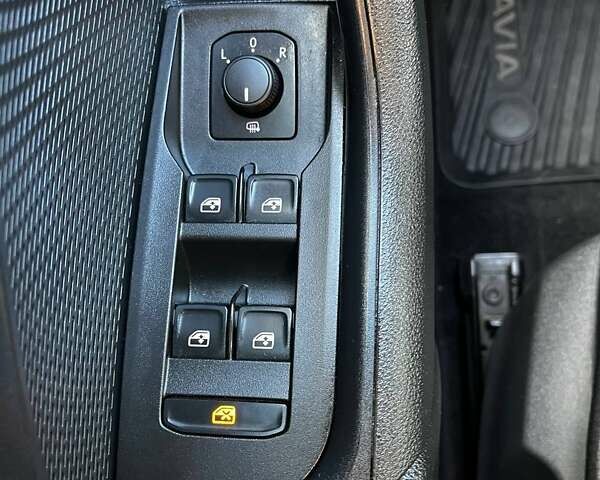 Білий Шкода Октавія, об'ємом двигуна 1.4 л та пробігом 167 тис. км за 17500 $, фото 14 на Automoto.ua