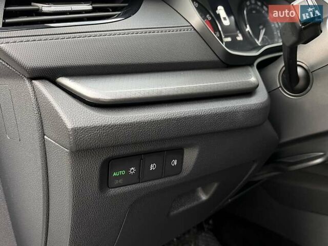 Білий Шкода Октавія, об'ємом двигуна 1.4 л та пробігом 124 тис. км за 19824 $, фото 11 на Automoto.ua