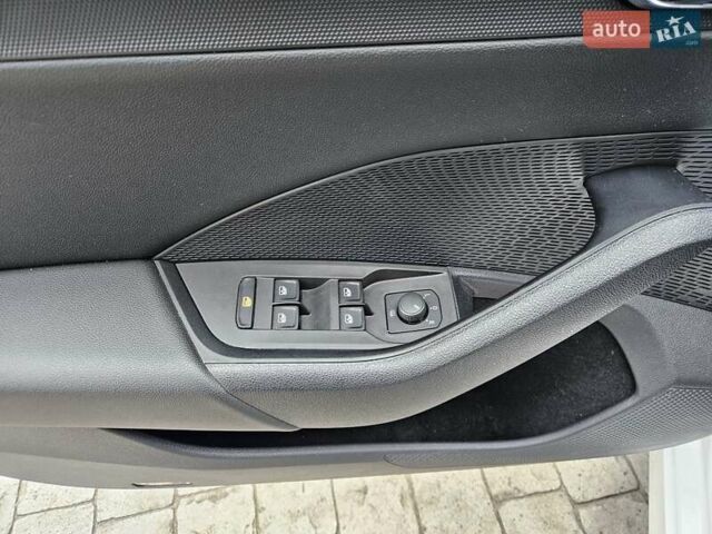 Белый Шкода Октавия, объемом двигателя 1.4 л и пробегом 68 тыс. км за 21890 $, фото 15 на Automoto.ua