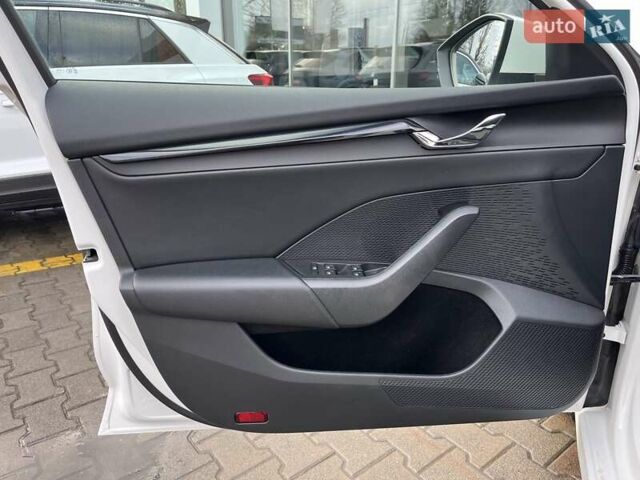 Білий Шкода Октавія, об'ємом двигуна 1.4 л та пробігом 124 тис. км за 19824 $, фото 10 на Automoto.ua