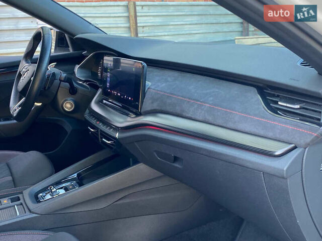 Білий Шкода Октавія, об'ємом двигуна 2 л та пробігом 160 тис. км за 27999 $, фото 56 на Automoto.ua