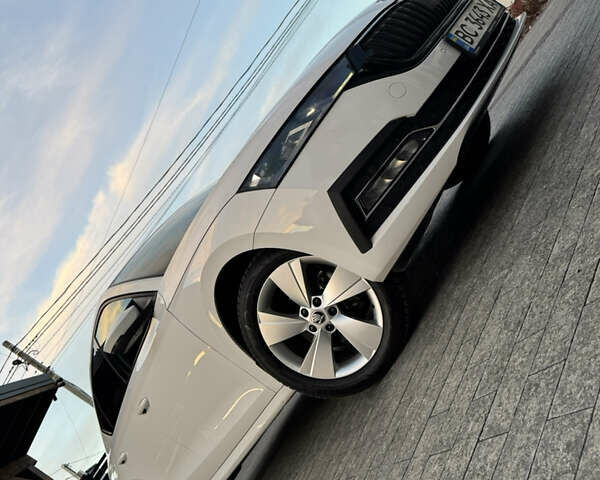 Белый Шкода Октавия, объемом двигателя 1.97 л и пробегом 243 тыс. км за 21500 $, фото 19 на Automoto.ua