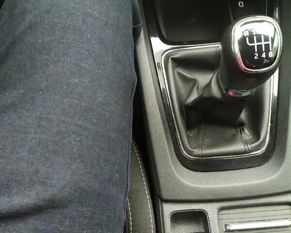 Білий Шкода Октавія, об'ємом двигуна 1.97 л та пробігом 103 тис. км за 19300 $, фото 7 на Automoto.ua