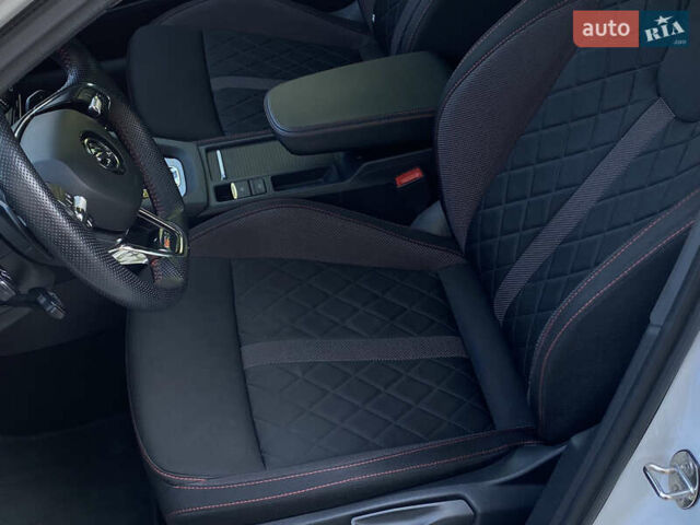 Білий Шкода Октавія, об'ємом двигуна 2 л та пробігом 160 тис. км за 27999 $, фото 37 на Automoto.ua