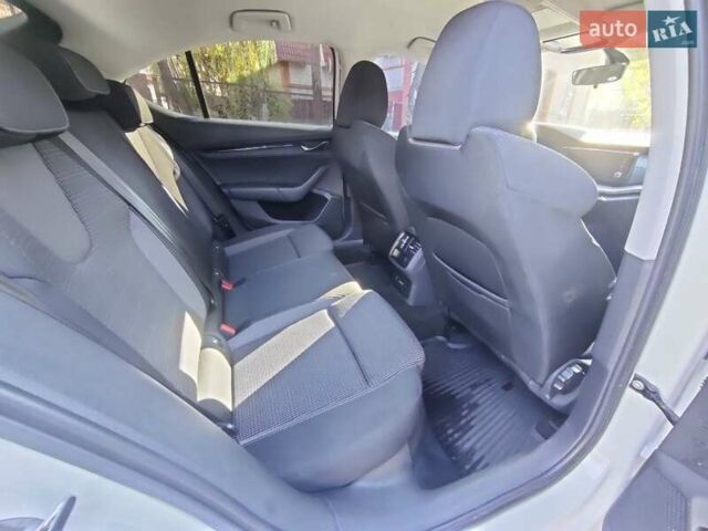 Белый Шкода Октавия, объемом двигателя 1.4 л и пробегом 107 тыс. км за 17900 $, фото 9 на Automoto.ua