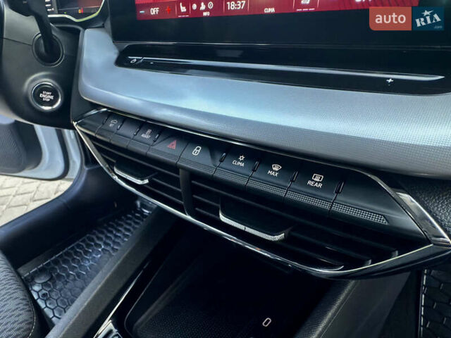 Білий Шкода Октавія, об'ємом двигуна 1.97 л та пробігом 178 тис. км за 19950 $, фото 35 на Automoto.ua