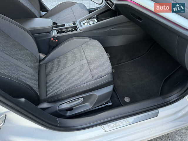 Белый Шкода Октавия, объемом двигателя 1.97 л и пробегом 243 тыс. км за 21500 $, фото 63 на Automoto.ua