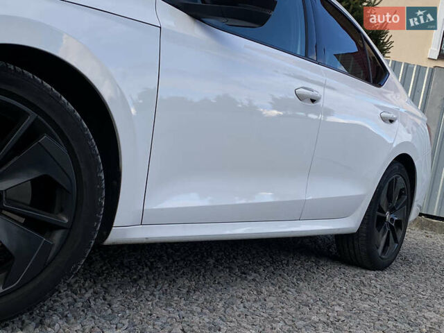 Білий Шкода Октавія, об'ємом двигуна 2 л та пробігом 160 тис. км за 27999 $, фото 9 на Automoto.ua