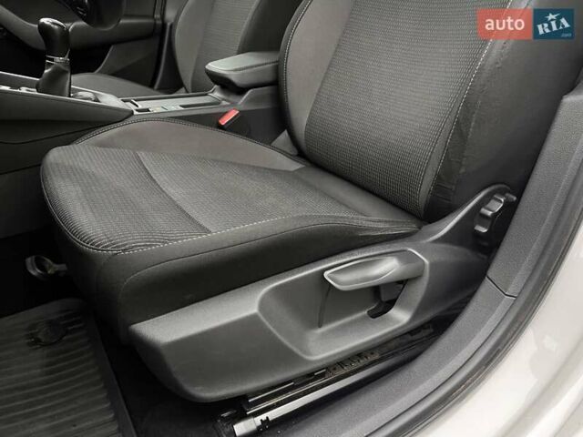 Білий Шкода Октавія, об'ємом двигуна 1.4 л та пробігом 117 тис. км за 18518 $, фото 17 на Automoto.ua