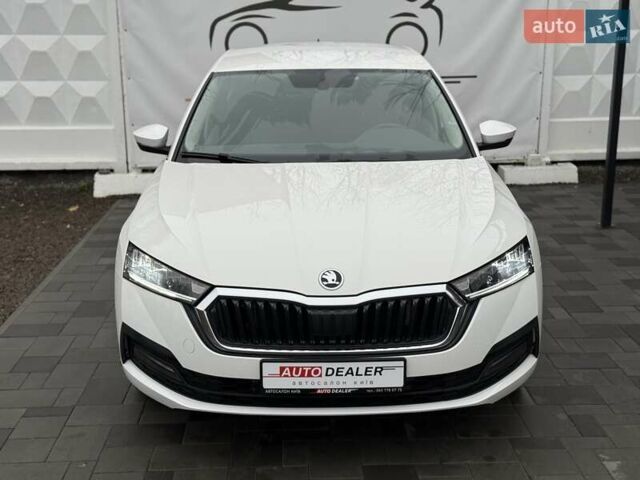 Белый Шкода Октавия, объемом двигателя 1.4 л и пробегом 17 тыс. км за 19900 $, фото 1 на Automoto.ua