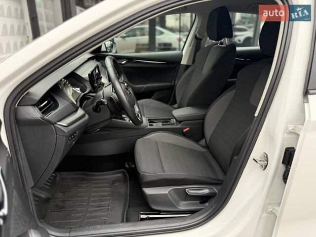 Белый Шкода Октавия, объемом двигателя 1.4 л и пробегом 17 тыс. км за 19900 $, фото 20 на Automoto.ua