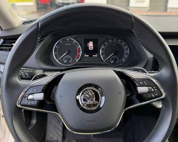 Белый Шкода Октавия, объемом двигателя 1.4 л и пробегом 33 тыс. км за 23500 $, фото 8 на Automoto.ua