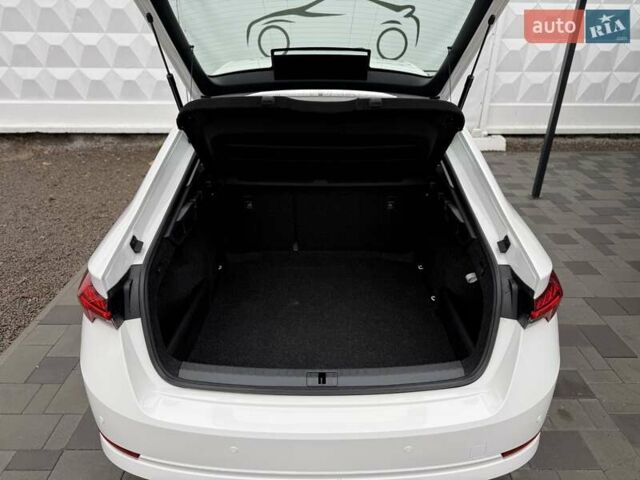 Белый Шкода Октавия, объемом двигателя 1.4 л и пробегом 17 тыс. км за 19900 $, фото 9 на Automoto.ua