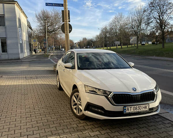 Белый Шкода Октавия, объемом двигателя 1.4 л и пробегом 29 тыс. км за 24500 $, фото 1 на Automoto.ua