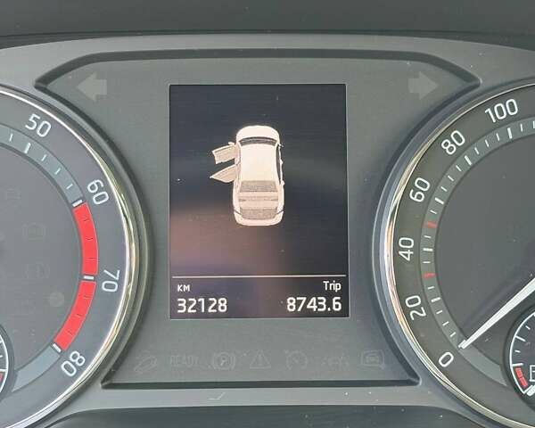 Белый Шкода Октавия, объемом двигателя 1.4 л и пробегом 33 тыс. км за 23500 $, фото 10 на Automoto.ua