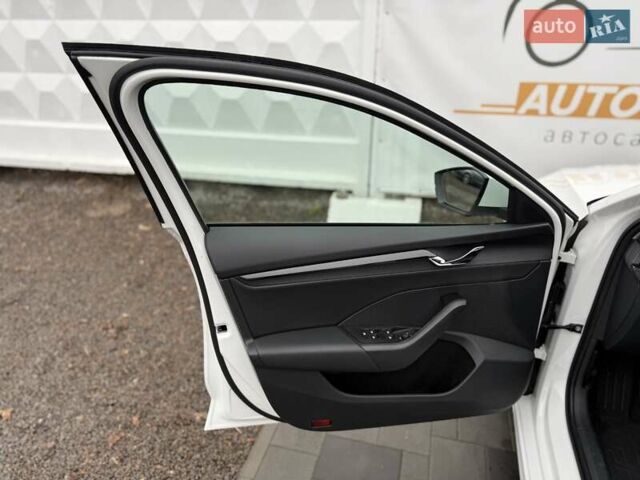 Белый Шкода Октавия, объемом двигателя 1.4 л и пробегом 17 тыс. км за 19900 $, фото 17 на Automoto.ua