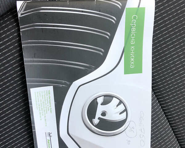 Білий Шкода Октавія, об'ємом двигуна 1.4 л та пробігом 30 тис. км за 18500 $, фото 9 на Automoto.ua