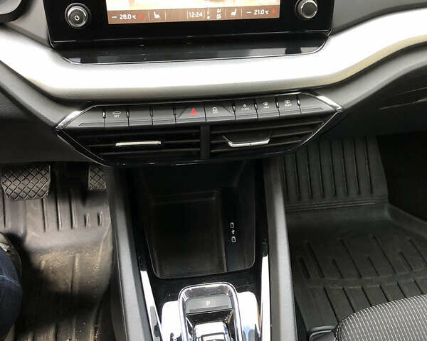 Білий Шкода Октавія, об'ємом двигуна 1.4 л та пробігом 30 тис. км за 18500 $, фото 6 на Automoto.ua