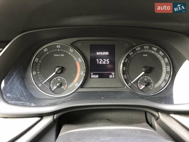 Білий Шкода Октавія, об'ємом двигуна 1.4 л та пробігом 30 тис. км за 18500 $, фото 7 на Automoto.ua