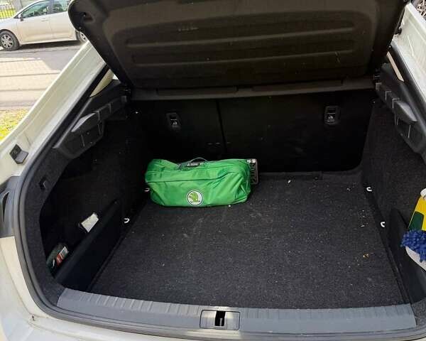 Белый Шкода Октавия, объемом двигателя 1.4 л и пробегом 33 тыс. км за 23500 $, фото 2 на Automoto.ua