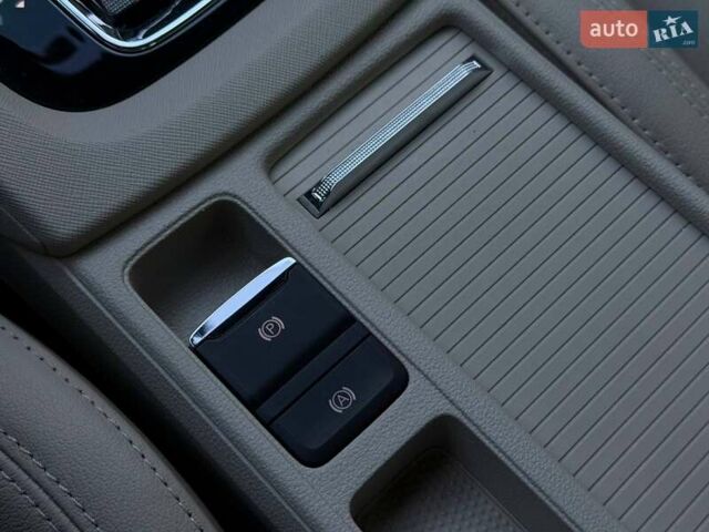 Білий Шкода Октавія, об'ємом двигуна 1.97 л та пробігом 55 тис. км за 33000 $, фото 65 на Automoto.ua