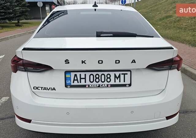Белый Шкода Октавия, объемом двигателя 1.4 л и пробегом 52 тыс. км за 24700 $, фото 1 на Automoto.ua