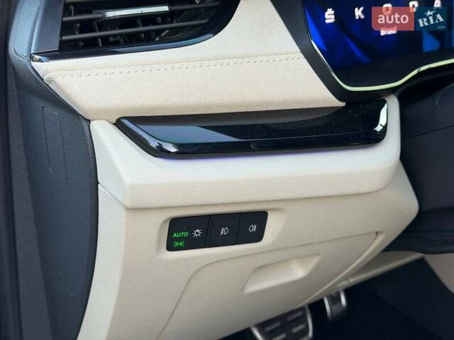 Білий Шкода Октавія, об'ємом двигуна 1.97 л та пробігом 55 тис. км за 33000 $, фото 37 на Automoto.ua