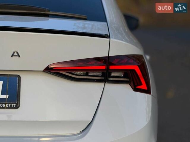 Білий Шкода Октавія, об'ємом двигуна 1.97 л та пробігом 55 тис. км за 33000 $, фото 22 на Automoto.ua