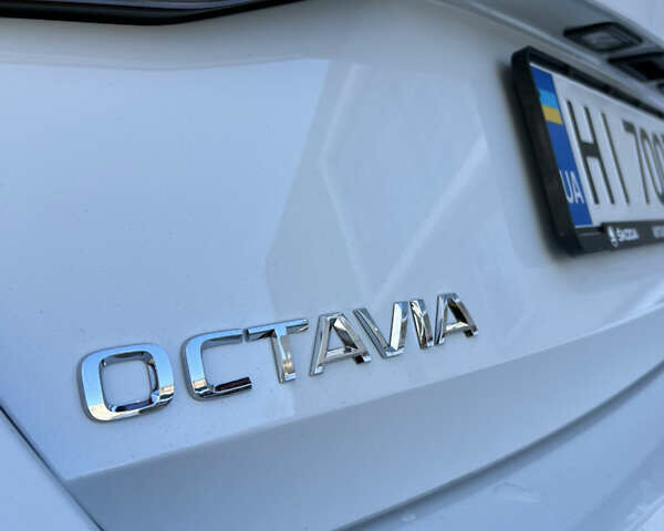 Белый Шкода Октавия, объемом двигателя 1.4 л и пробегом 11 тыс. км за 25900 $, фото 13 на Automoto.ua