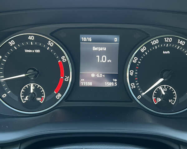 Белый Шкода Октавия, объемом двигателя 1.4 л и пробегом 11 тыс. км за 25900 $, фото 32 на Automoto.ua