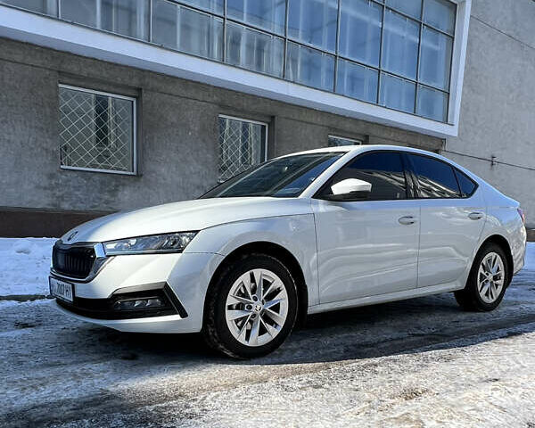 Белый Шкода Октавия, объемом двигателя 1.4 л и пробегом 11 тыс. км за 25900 $, фото 1 на Automoto.ua
