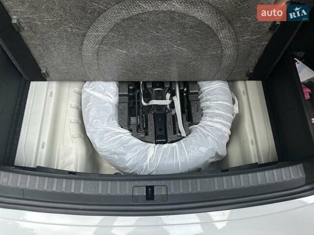 Белый Шкода Октавия, объемом двигателя 1.98 л и пробегом 18 тыс. км за 34000 $, фото 13 на Automoto.ua