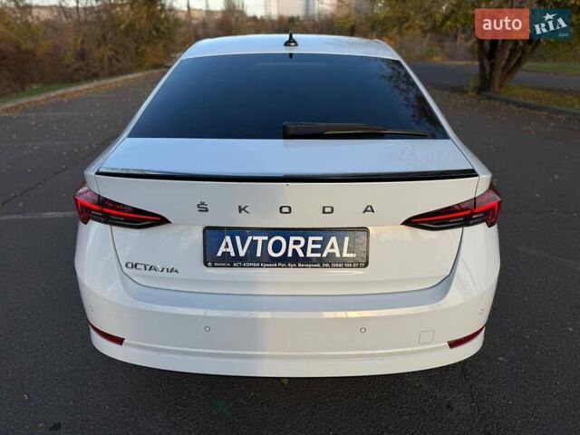 Білий Шкода Октавія, об'ємом двигуна 1.97 л та пробігом 55 тис. км за 33000 $, фото 29 на Automoto.ua