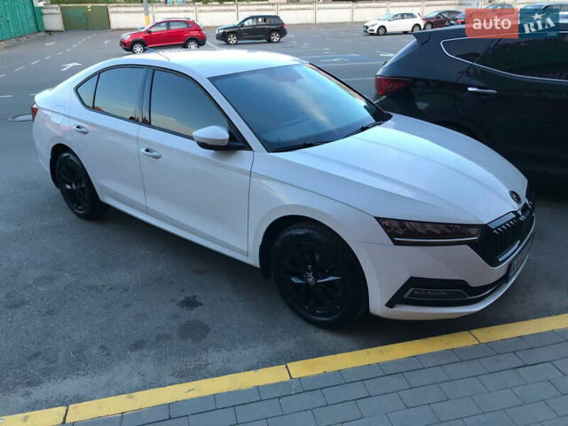 Белый Шкода Октавия, объемом двигателя 1.4 л и пробегом 23 тыс. км за 25900 $, фото 3 на Automoto.ua
